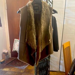 Nic+Zoe fake fur/suede vest.